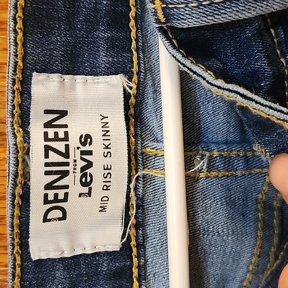 Too big - Picture 2 of 4